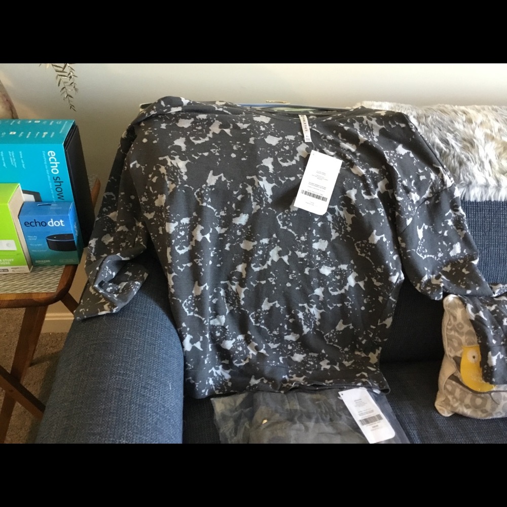 Fabletics sweatpants and sweater-shirt combo